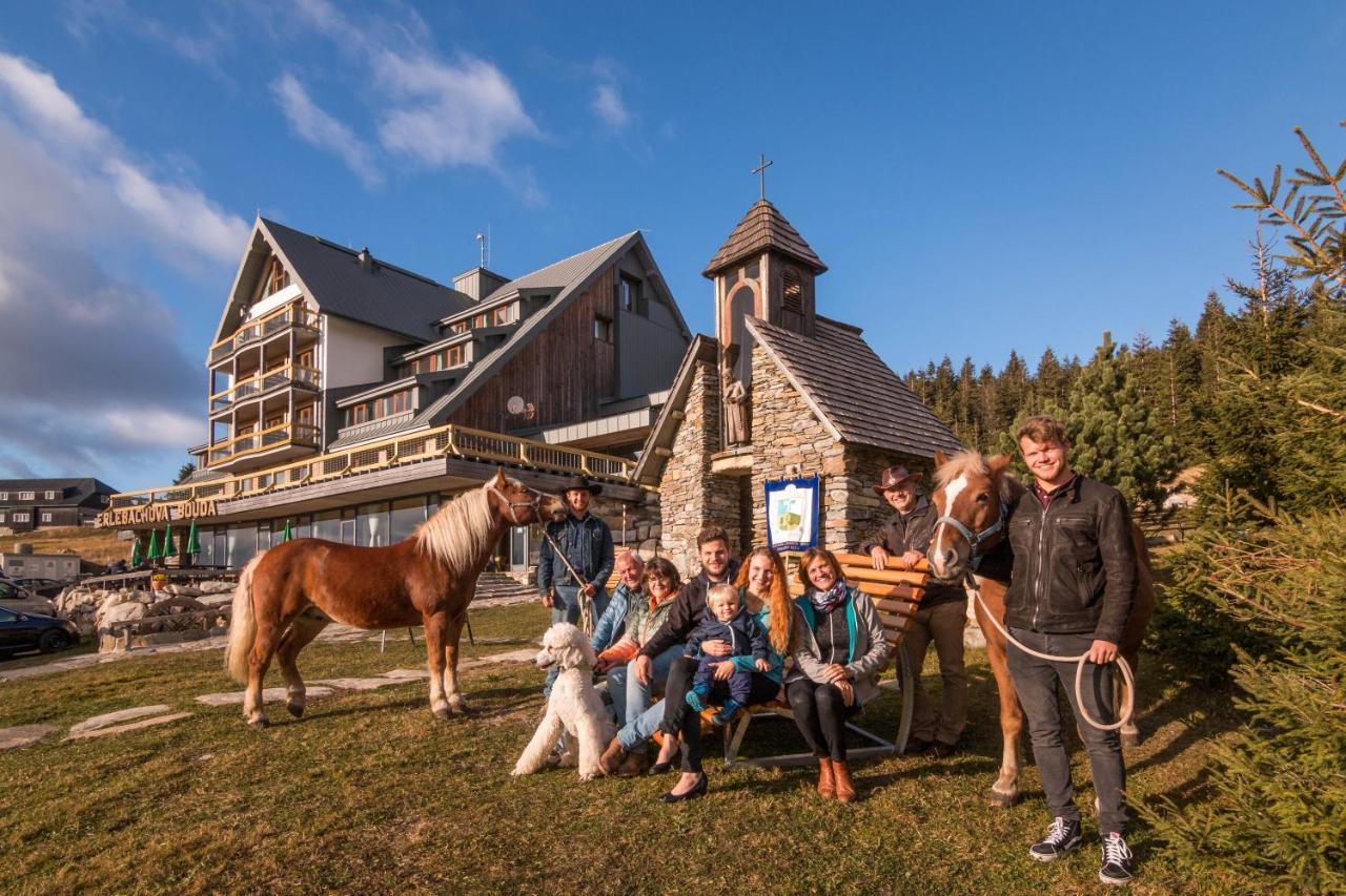 Erlebachova Bouda, Hotel - Resort Svaty Frantisek Spindleruv Mlyn Bagian luar foto