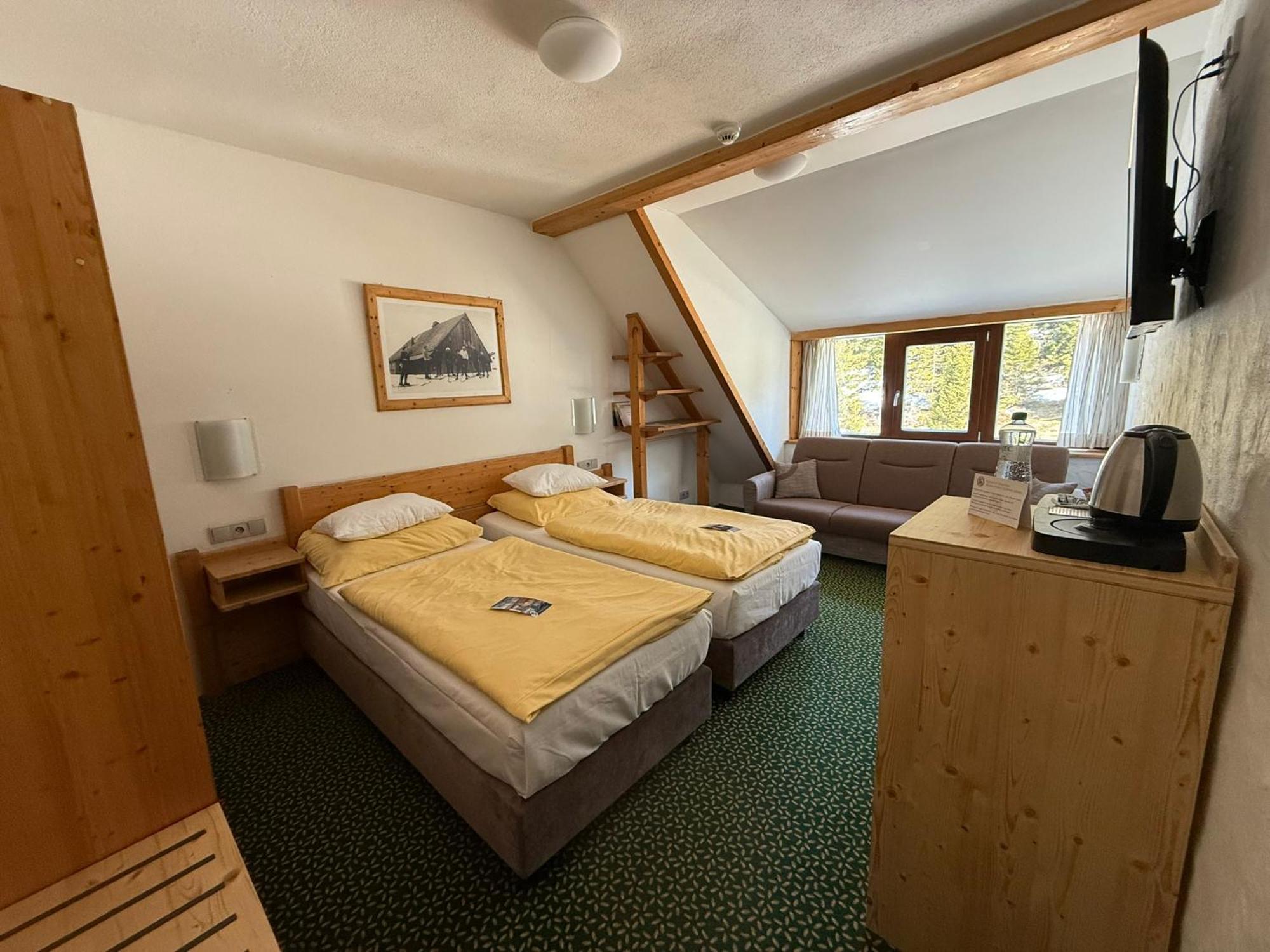 Erlebachova Bouda, Hotel - Resort Svaty Frantisek Spindleruv Mlyn Bagian luar foto