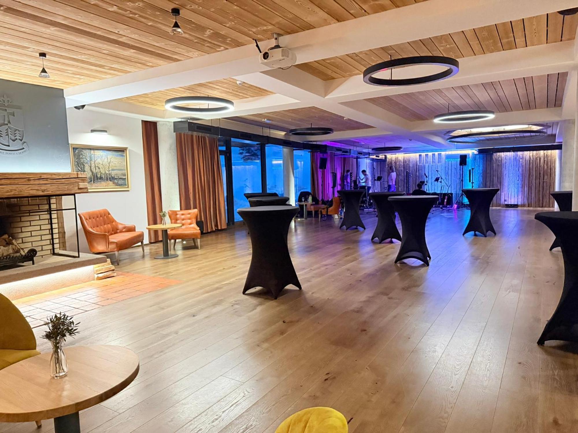 Erlebachova Bouda, Hotel - Resort Svaty Frantisek Spindleruv Mlyn Bagian luar foto